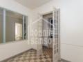 Commercial premises in a building in the centre of Mahón, Menorca