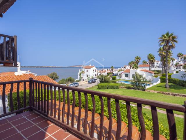 Apartamento con vistas al mar en Fornells Playa, Menorca