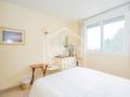 Spacious apartment on the water's edge in Cala Moli, Menorca