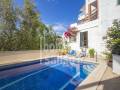 Casa en planta baja con terraza y piscina en el centro de Mahón, Menorca