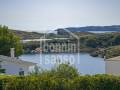 En Puerto de Addaia, Menorca interesante apartamento con vistas espectaculares al mar.