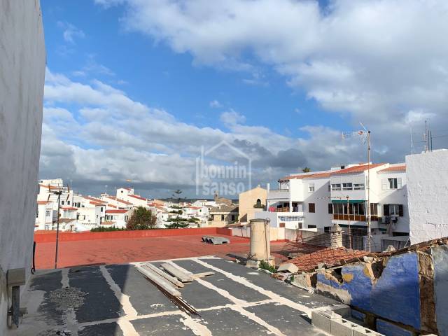 Derecho de vuelo en zona próxima al centro de Mahón, Menorca