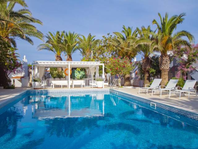 Exclusive villa de luxe en première ligne, dans le quartier résidentiel de Los Delfines, Ciutadella, Minorque