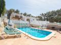 Chalet reformado con piscina, garaje y licencia turística, en Cala Galdana, Menorca