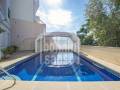Casa en planta baja con terraza y piscina en el centro de Mahón, Menorca