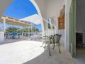 Villa excepcional orientada al sur con vistas al mar en Punta Prima, Menorca