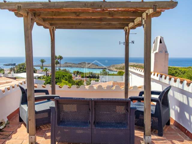 EXCLUSIVA Chalet con vistas estupendas, jardín, piscina y licencia turística en Binibeca, Sant Lluís, Menorca