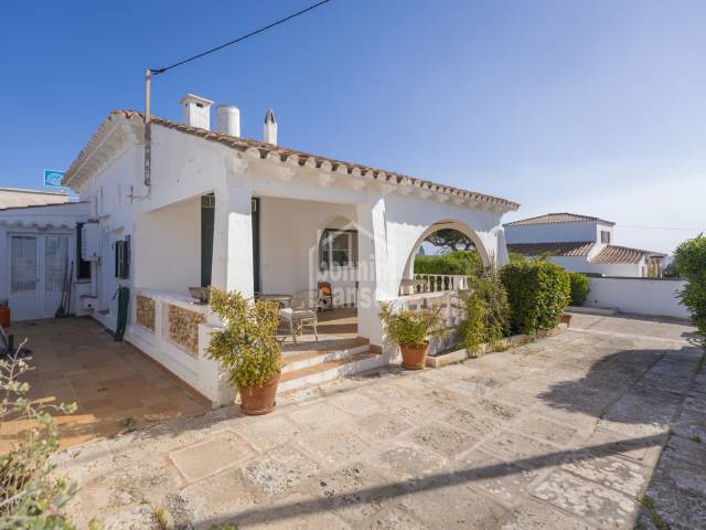 Casa tradicional amb vistes a la mar a Alcaufar. Sant Lluís, Menorca