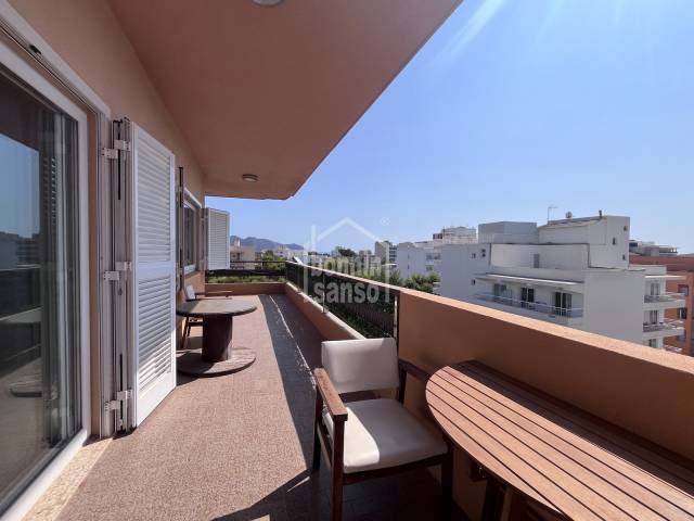 Spacious and sunny apartment with large terrace, Cala Millor, Mallorca