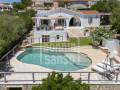 Villa excepcional orientada al sur con vistas al mar en Punta Prima, Menorca