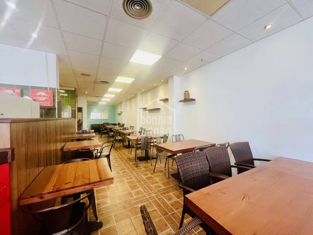 Local en traspaso en la zona de San Luis, Menorca.