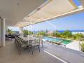 Villa de diseño contemporáneo con vistas panorámicas al Mediterráneo, Cala Canutells, Menorca.