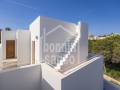 Chalet de diseño contemporáneo de nueva construcción en Cala Llonga, Mahón