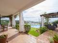 Chalet con piscina y vistas al mar en Cala Llonga, Menorca