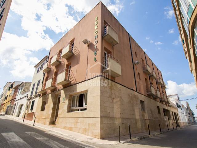 Hotel de ciudad en pleno rendimiento Mahon ciudad Menorca