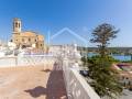Commercial premises in a building in the centre of Mahón, Menorca