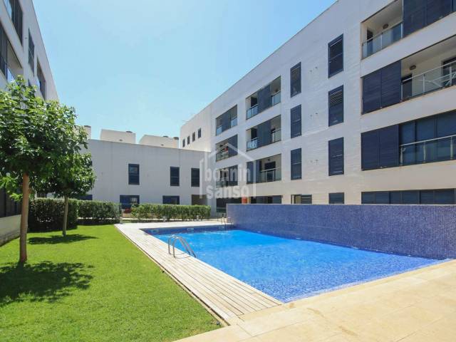 EXCLUSIVA. Appartement au premier étage avec piscine commune à Ciutadella, Minorque.