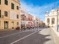 OPORTUNIDAD de mercado, sin traspaso. Local en zona prime del centro de Mahón, Menorca