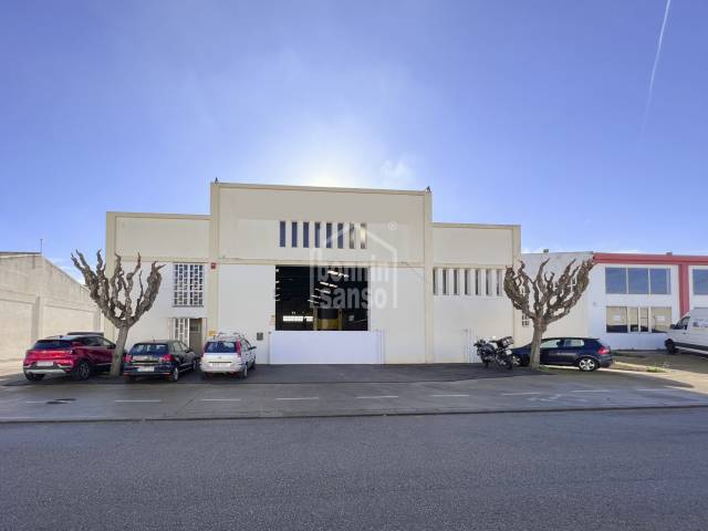 Industrial warehouse in phase I Industrial Estate of Mahon, Menorca