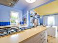 Encantador chalet mediterráneo con vistas al mar y piscina privada en Cala Llonga, Menorca