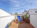 Interesante casa con garaje y patio en zona centro de Mahón, Menorca