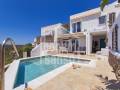 Encantadora casa con piscina en Calan Porter, Menorca.