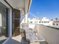 Elegante Apartamento Costero con Terraza Privada y Vistas al Mar en Salgar, Menorca