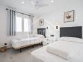 Elegante Apartamento Costero con Terraza Privada y Vistas al Mar en Salgar, Menorca