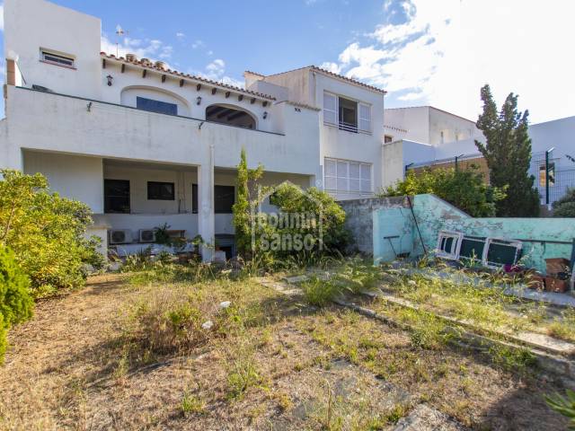 Piso con jardín y garaje en el centro de Mahón, Menorca