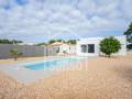 Amplio chalet con piscina y vistas al campo en Addaya, Menorca