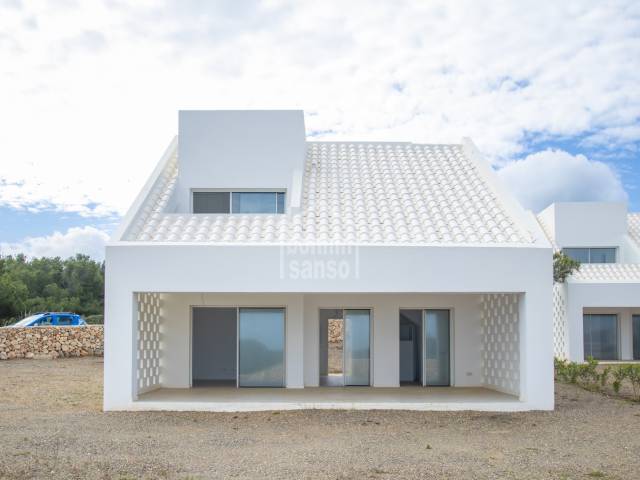 Villa d’avanguardia con vista mare a Coves Noves, Minorca