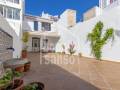 Auténtica casa menorquina con patio, terraza y garaje en Mahón, Menorca
