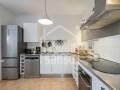 Bonito apartamento con terraza, jardín, dos parkings y vistas al mar en Coves Noves, Es Mercadal. Menorca.