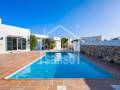 Freistehendes chalet mit privatem swimmingpool und touristenlizenz in Cala Blanca, Ciutadella, Menorca