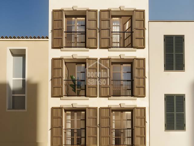 Appartamento/Flat/Locale Commerciale/Residence/Caseggiato in Mahon Centro