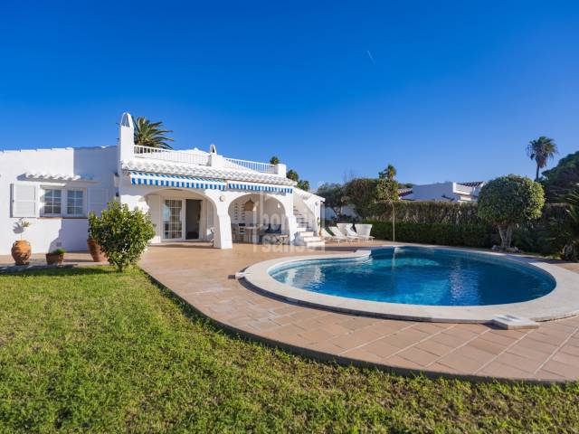 Una residenza raffinata in una delle zone più ambite, Binidali. Menorca